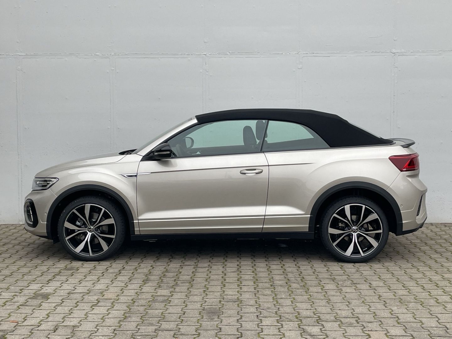 T-Roc Cabriolet R-Line 1.5 TSI DSG Kamera/AHK/Na