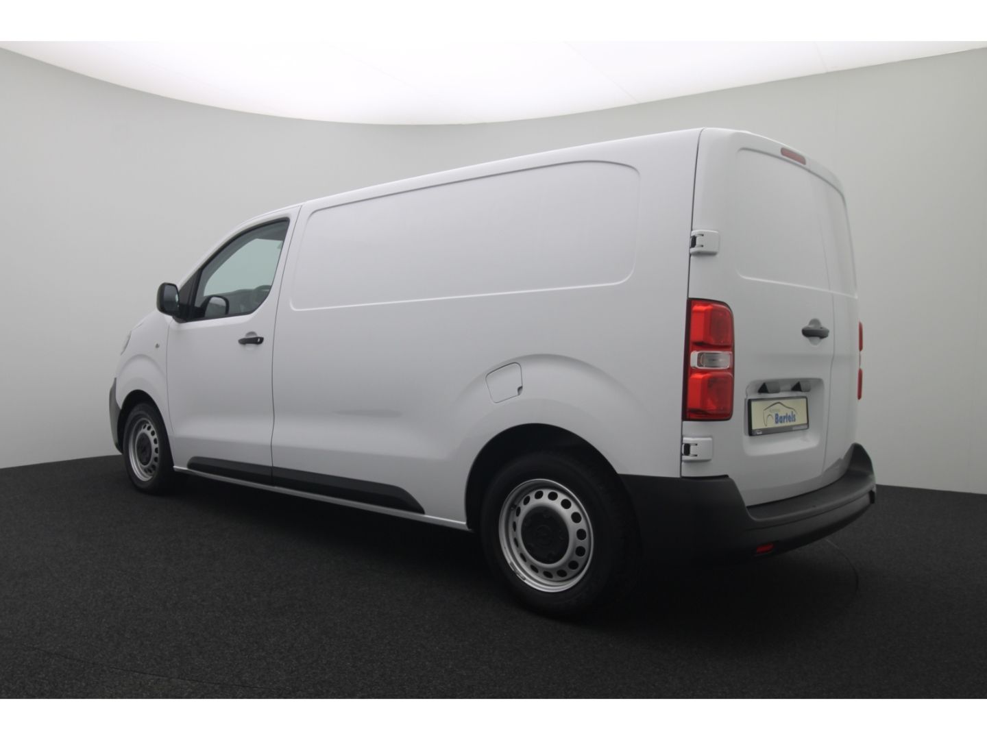 Fahrzeugabbildung Opel Vivaro 1.5 Kasten Edition M Klimaanlage
