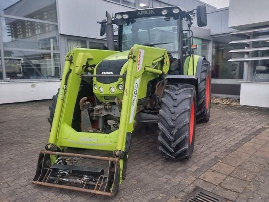 Claas Arion 420