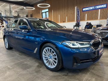 BMW 530 e Touring xDrive *Virtual Cockpit*AHK*LED*BT