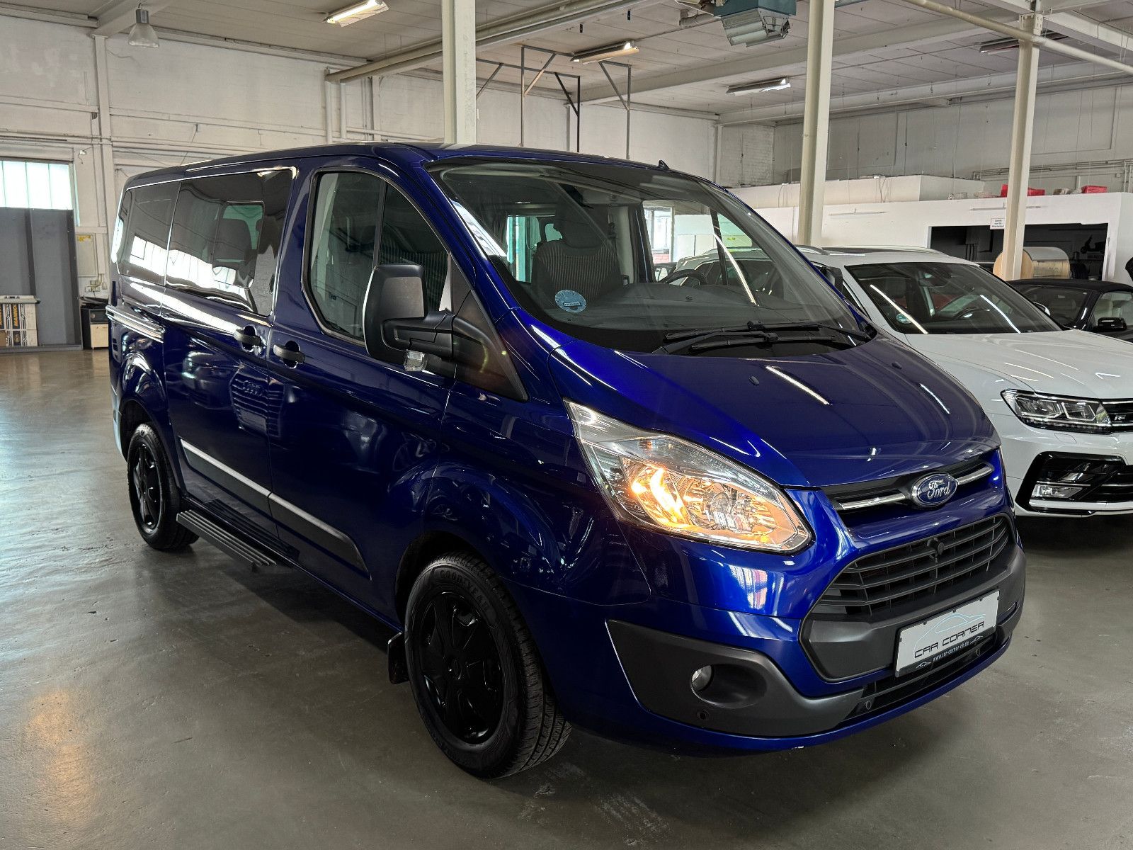 Fahrzeugabbildung Ford TOURNEO CUSTOM 2.2 TDCI WESTFALIA EUROLINE STHD