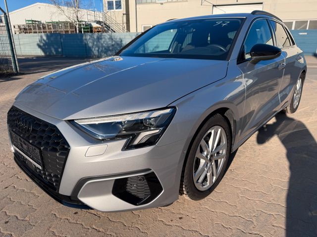 Audi A3 Sportback 35 TFSI Optik-Paket schwarz plus