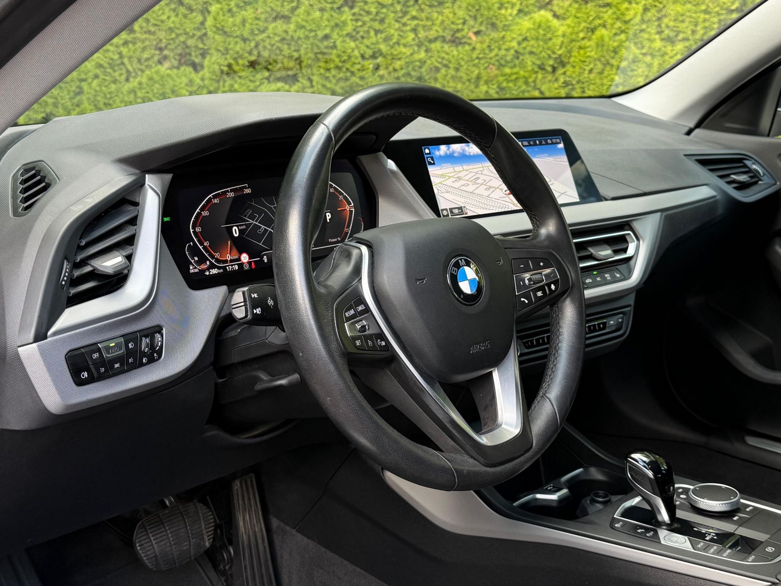 Fahrzeugabbildung BMW 216 d Aut. Gran Coupe Sport-Line LED+AHK+NAV+SHZ