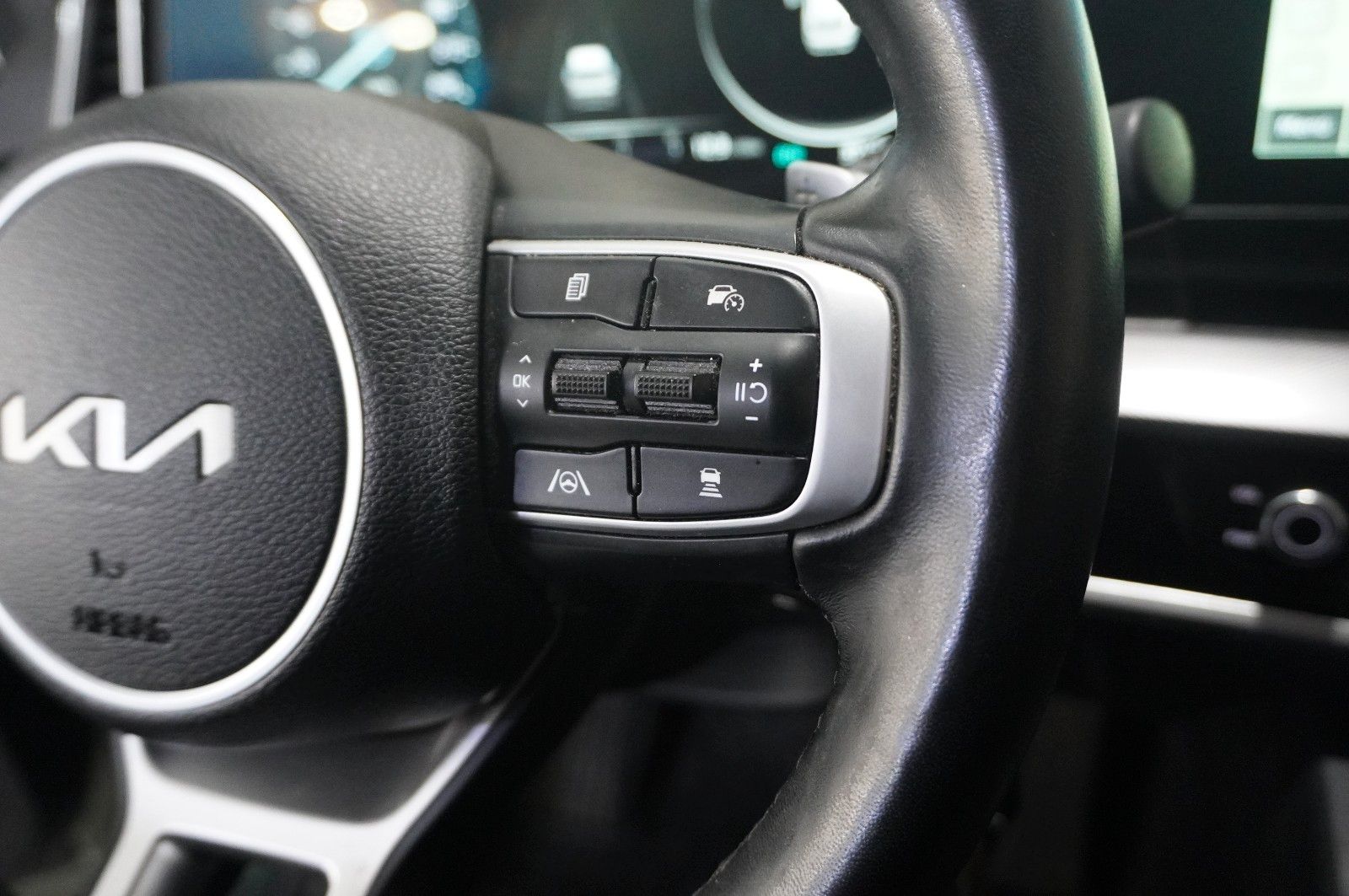 Fahrzeugabbildung Kia Sportage 1.6 HYBRID AWD NAVI/LED/KAMERA/SPORT/SH