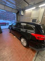 Ford Focus 1,5 TDCi 88kW PowerSh. Titanium Turnie... - Ford Focus: 1.8