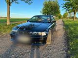 BMW 328i E36 Cabrio - BMW 328 mit Benzin-Antrieb: Cabrio, E36 328i