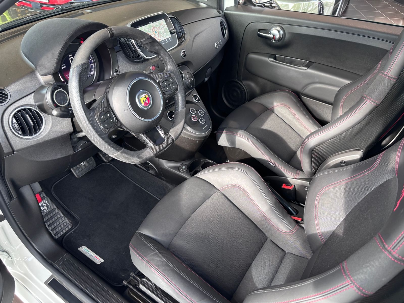 Fahrzeugabbildung Abarth 595 C esseesse BEATS XENON NAVI ALU