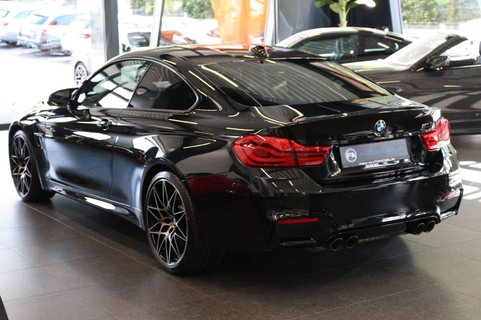 BMW M4 Competition Coupe HUD*360° Kamera*Carbon