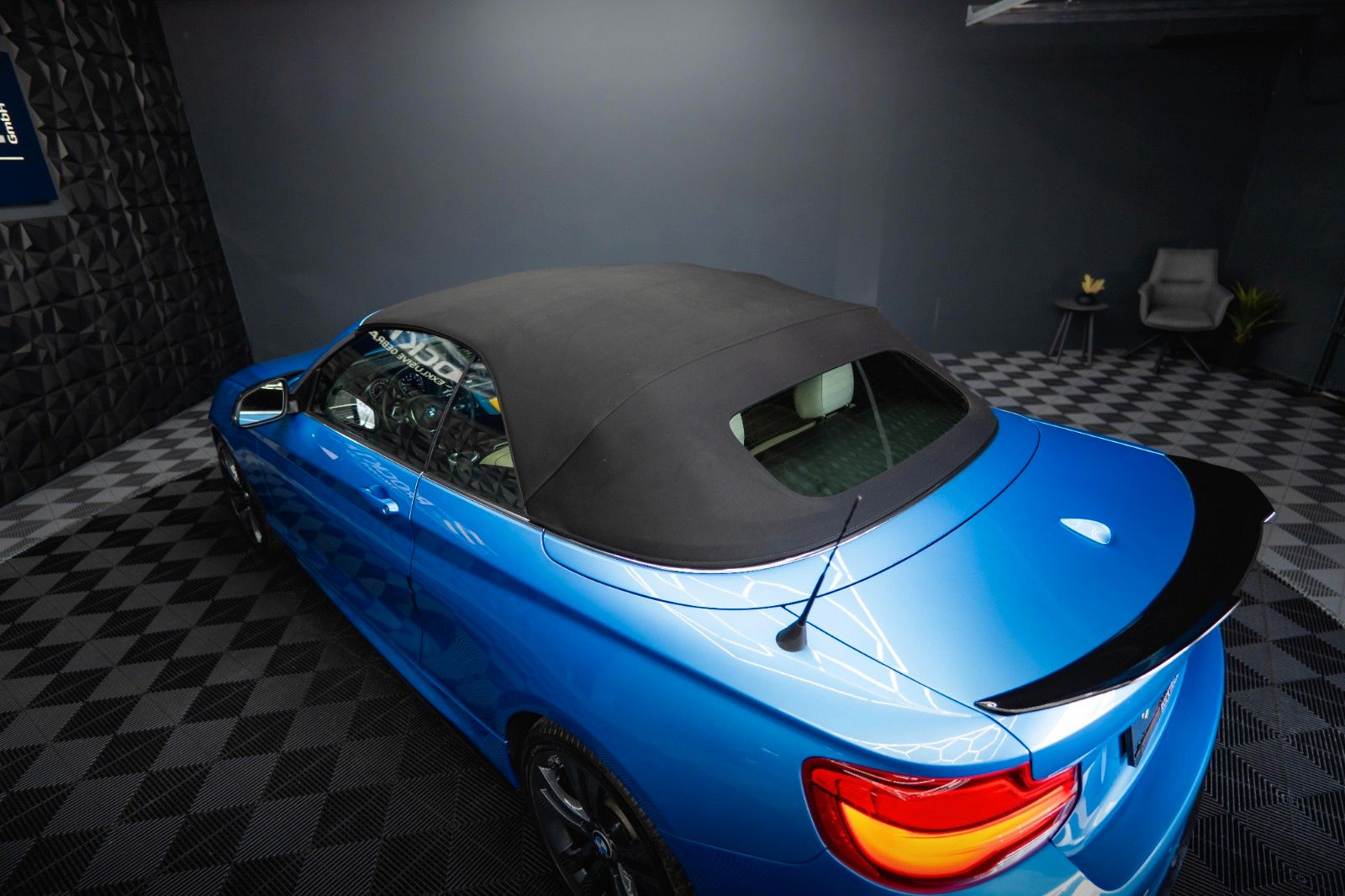 Fahrzeugabbildung BMW 230i Cabrio M-Sport Performance Shadow Line LED