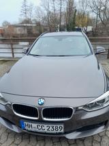 BMW 320d xDrive Touring - - BMW 320: Braun
