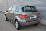 Mercedes-Benz B 200 B -Klasse B 200 Automatik Xenon Navi 8xALU - gebrauchte Mercedes-Benz B 200 aus dem Jahr 2005