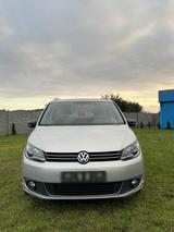 Volkswagen VW Touran 1.2 TSI Style 7 Sitzer Neue Steu... - Volkswagen Touran Style mit Benzin-Antrieb