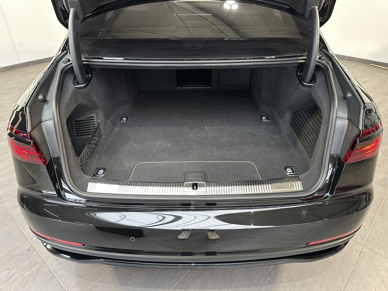 Fahrzeugabbildung Audi A8 60 TFSIe Quattro S-Line MATRIX+ACC+HUD+PANO