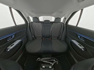 Mercedes E 200 - 8