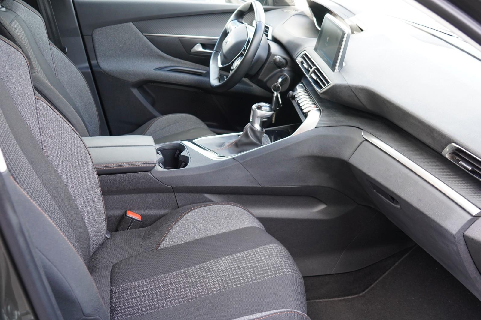 Peugeot 3008 Active MIT 3 JAHREN GARANTIE !!!