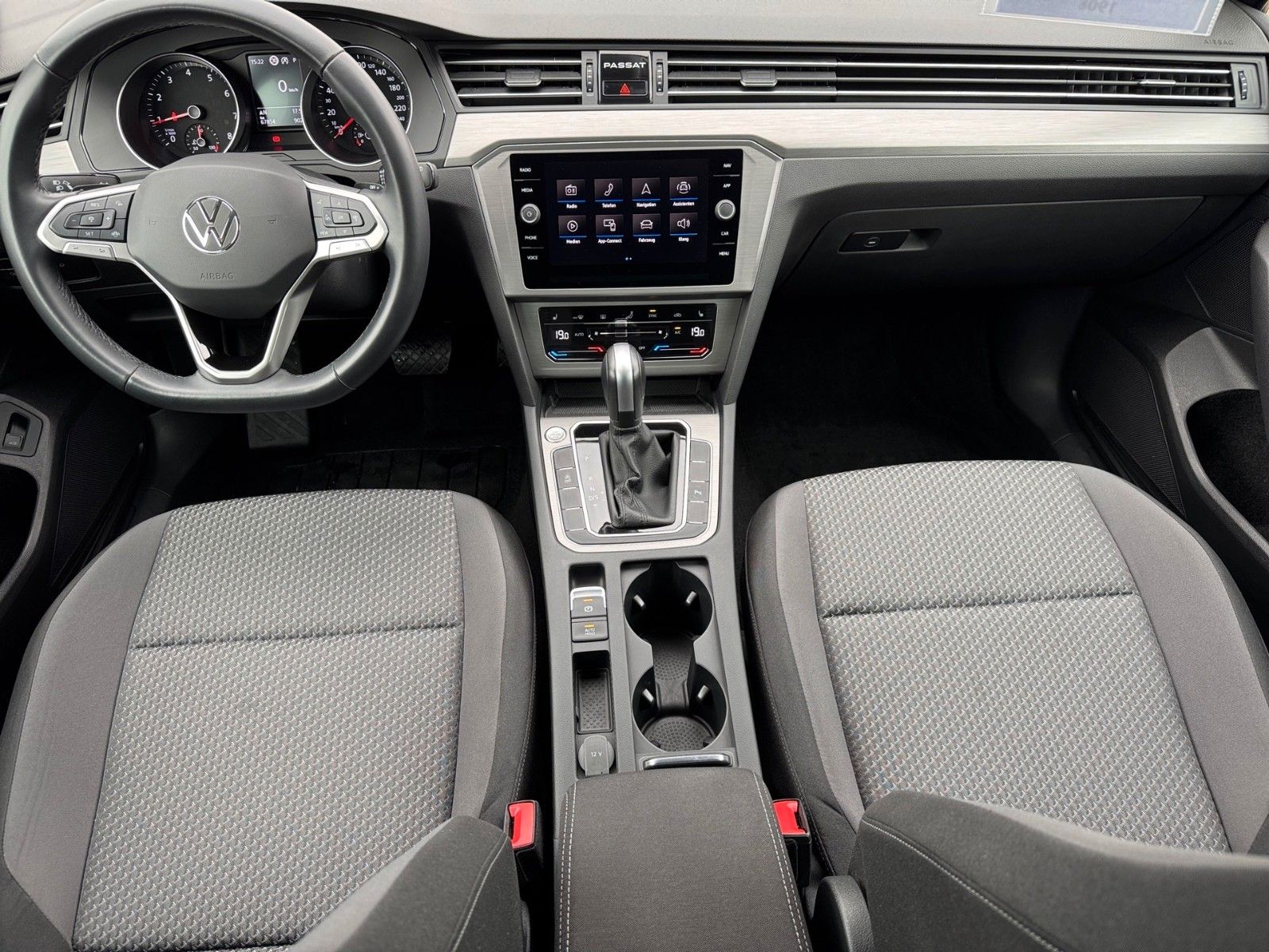 Fahrzeugabbildung Volkswagen Passat Variant 1.5 TSI