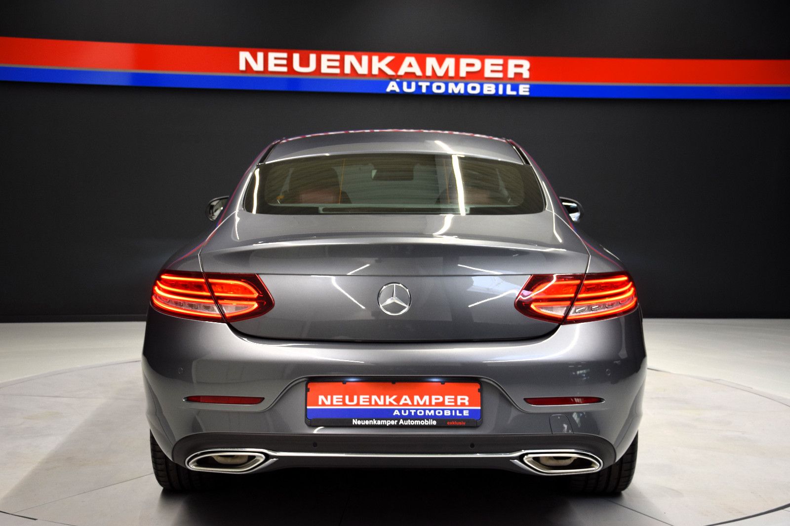 Fahrzeugabbildung Mercedes-Benz C300 4MATIC Coupé AMG LED Rotes Leder 1.Hnd 360°