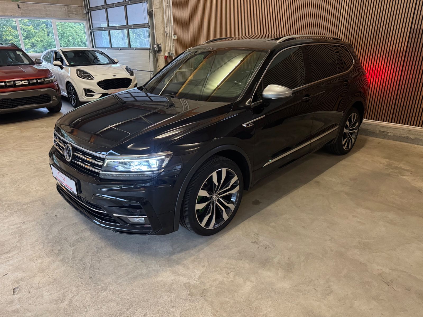 Volkswagen Tiguan Allspace Highline 4Motion |7 SITZER|PANO|