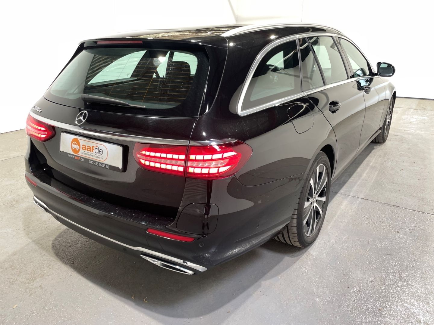 Mercedes-Benz E 300 T e Avantgarde Automatik EU6 LED ACC Navi imagem 3