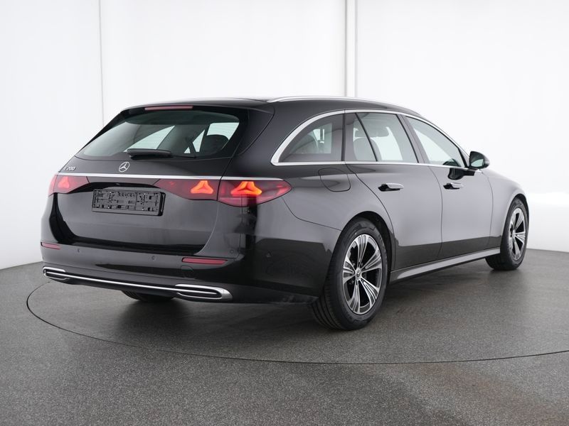 Fahrzeugabbildung Mercedes-Benz E 200 T AVANTGARDE+DISTR+MBUX+AHK+KEYL+LED+TOTW+