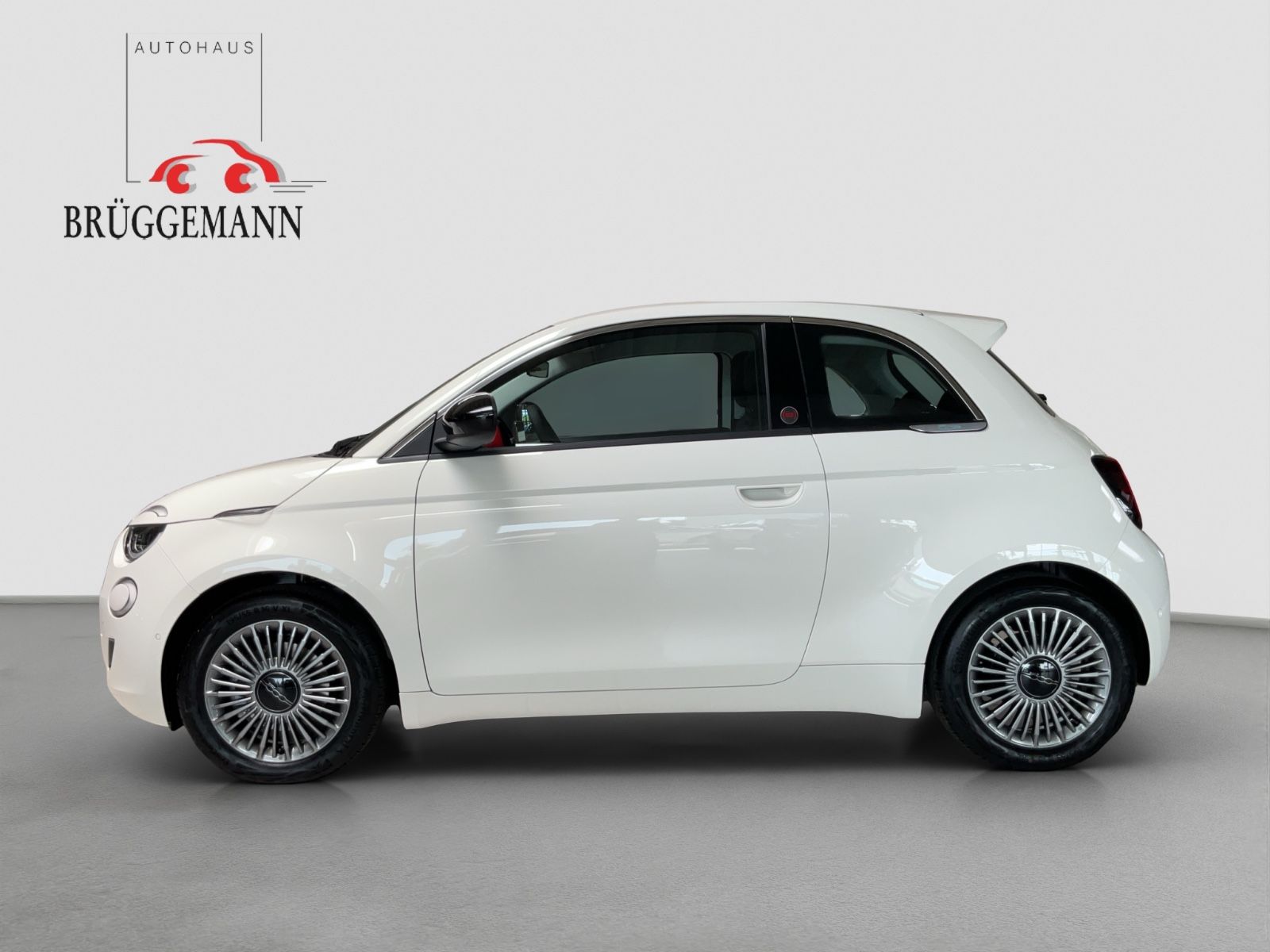 Fahrzeugabbildung Fiat 500e + Komfort Paket, Style Paket