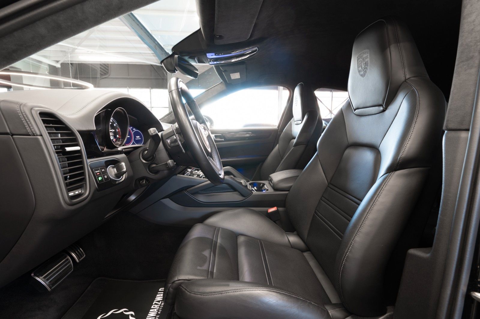 Porsche Cayenne Coupe Turbo GT|SPORT-CHRONO|CARBON|1.HD foto 13