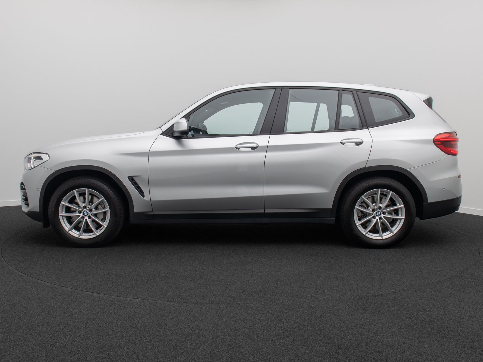 Fahrzeugabbildung BMW X3 xD30i 360&deg;DAB Memory CockpitPlus Leder 18Zoll