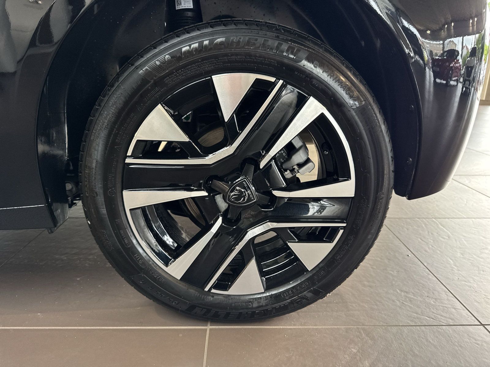 Peugeot 208 - Bild 12