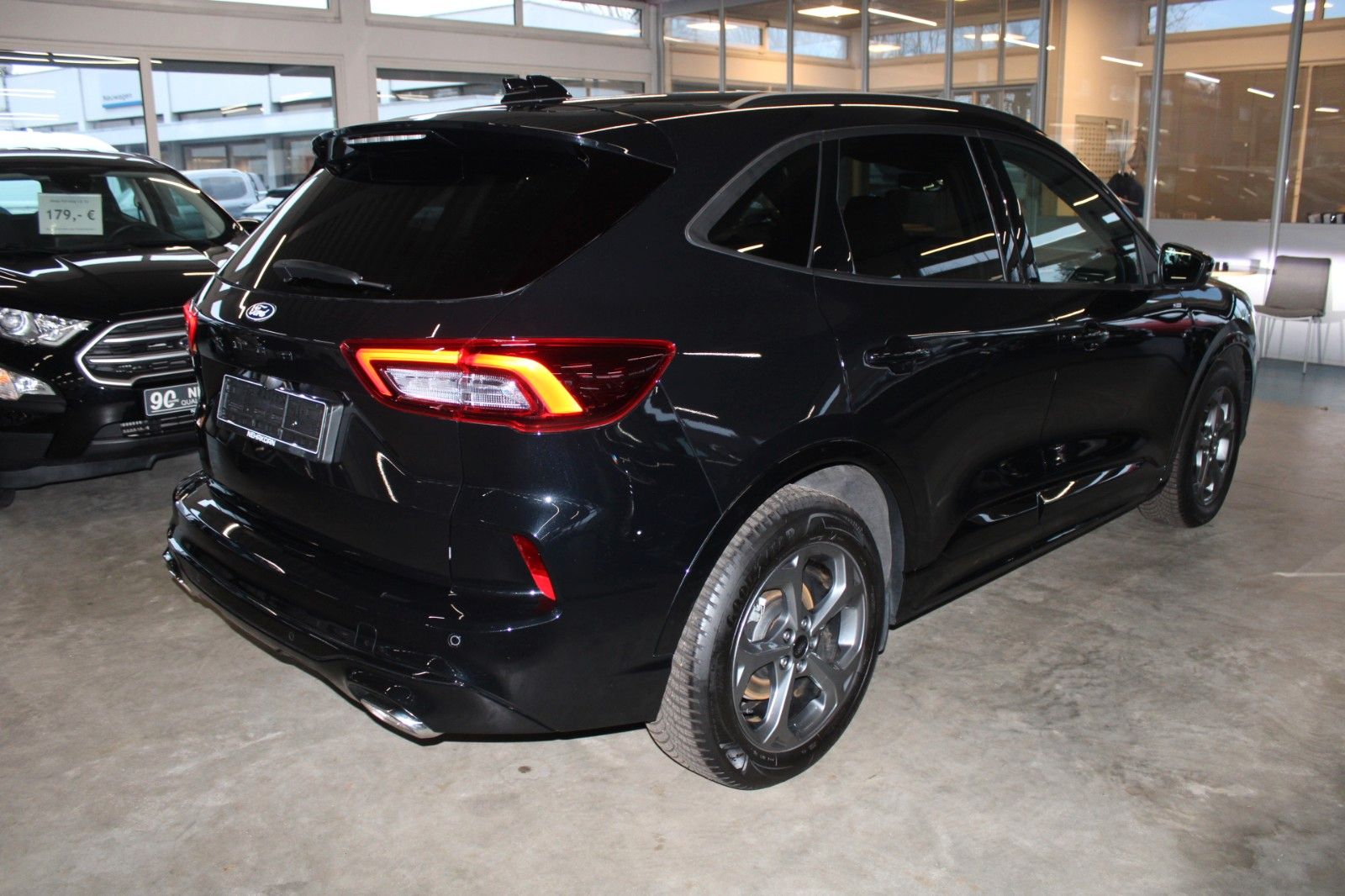 Fahrzeugabbildung Ford Kuga ST-Line LED NAVI HUD CAM WinterPaket uvm.