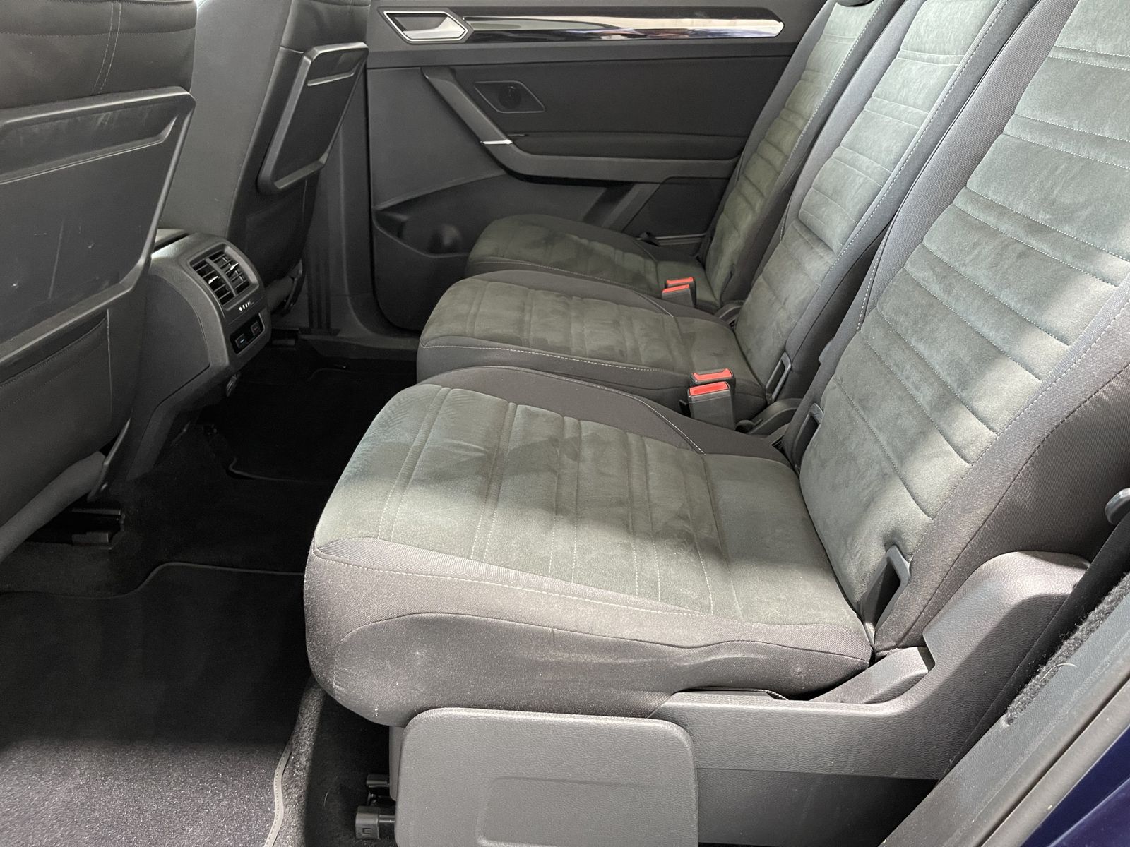 Fahrzeugabbildung Volkswagen Touran Highline 2.0 TDI*LED*ACC*AHK*Navi*