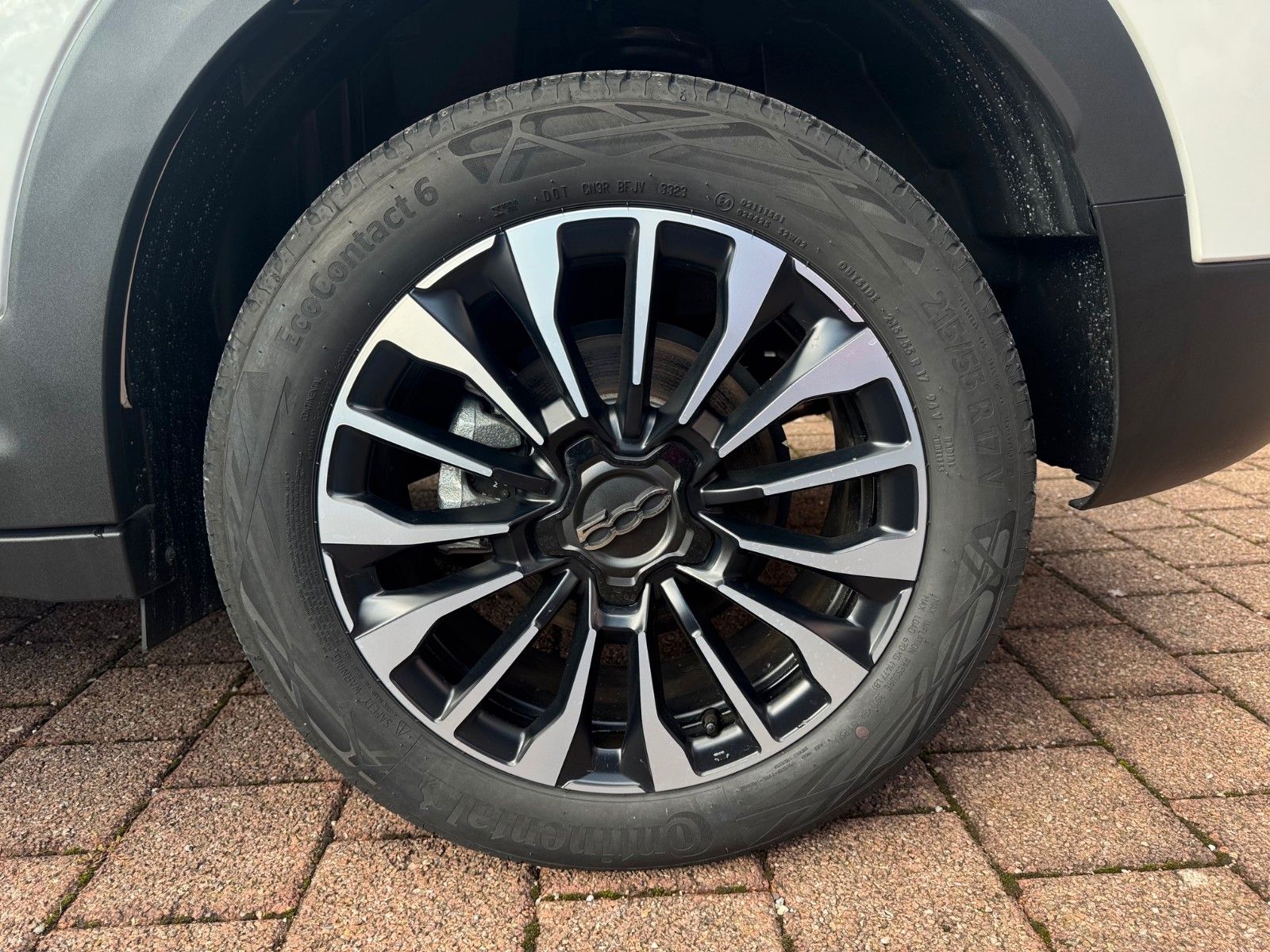 Fahrzeugabbildung Fiat 500X 130PS AUTOM. DOLCEVITA FALTDACH NAVI KAMERA