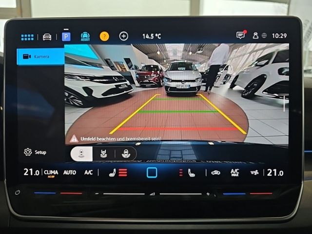 Fahrzeugabbildung Volkswagen Golf Variant 1.5 TSI Life STANDHZ NAVI AHK 4xSHZ