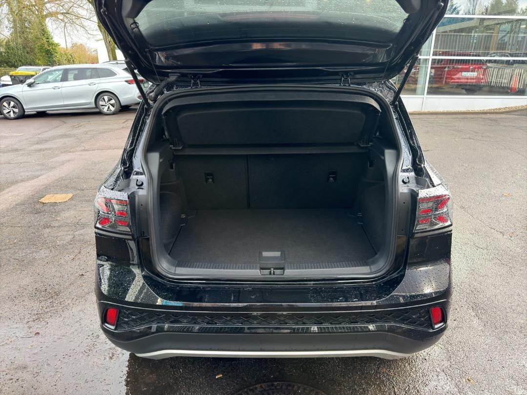 Fahrzeugabbildung Volkswagen T-Cross R-Line. Connect.Navi.ZV.LM-Felgen.GJR.uv