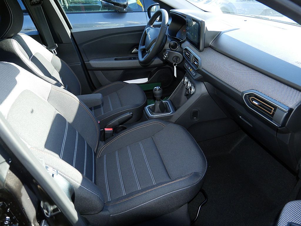 Fahrzeugabbildung Dacia Sandero Stepway Expression TCe 90