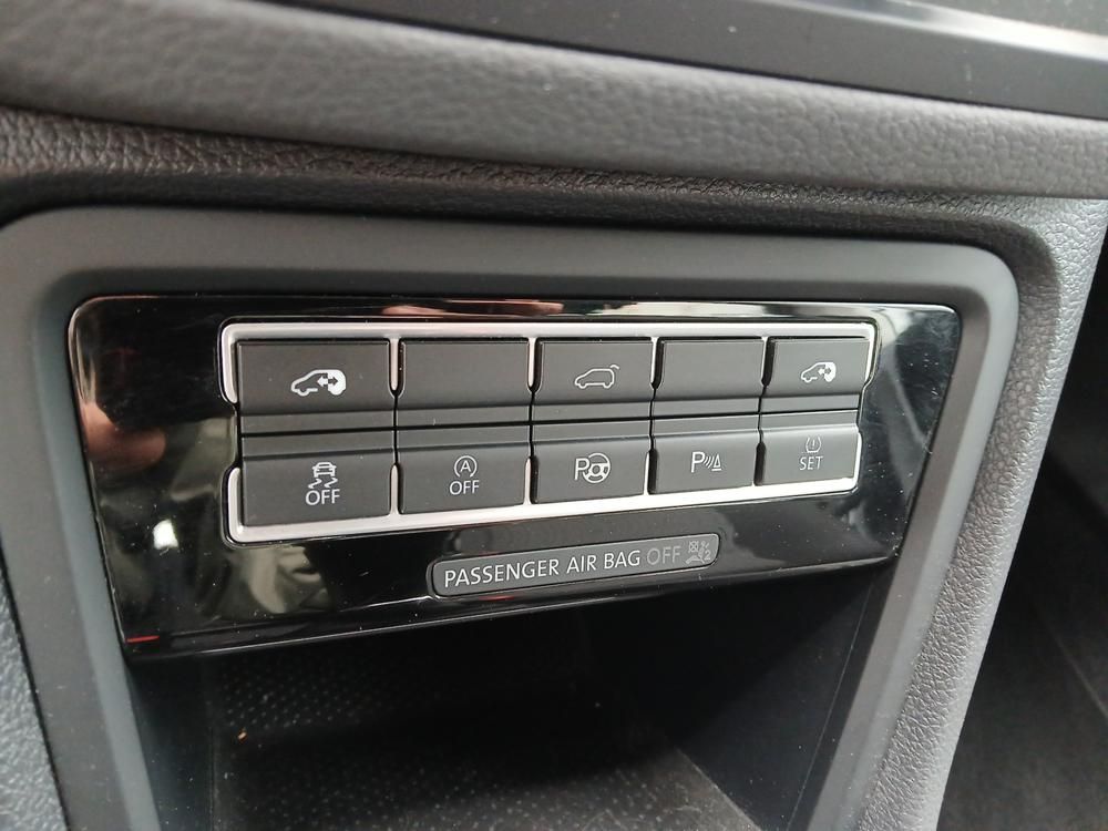 Fahrzeugabbildung SEAT Alhambra TSI Style 7-Si Xenon Navi GRA RFK SH LM