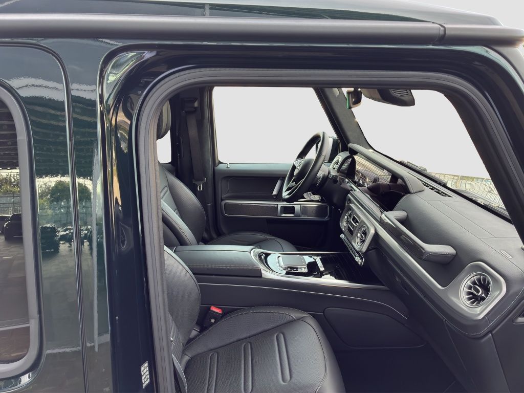 Fahrzeugabbildung Mercedes-Benz G 450 d NIGHT*AHZV*GSHD*DISTR*M-BEAM*STHZG*360°*