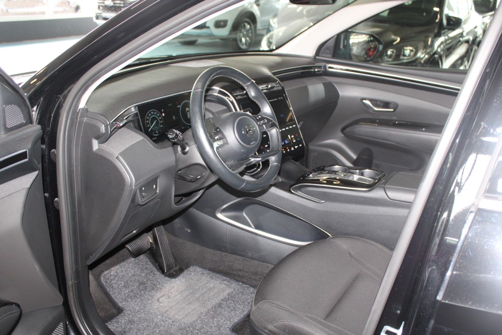Fahrzeugabbildung Hyundai TUCSON MHEV Trend Aut. NAVI ACC LED SHZ CAM