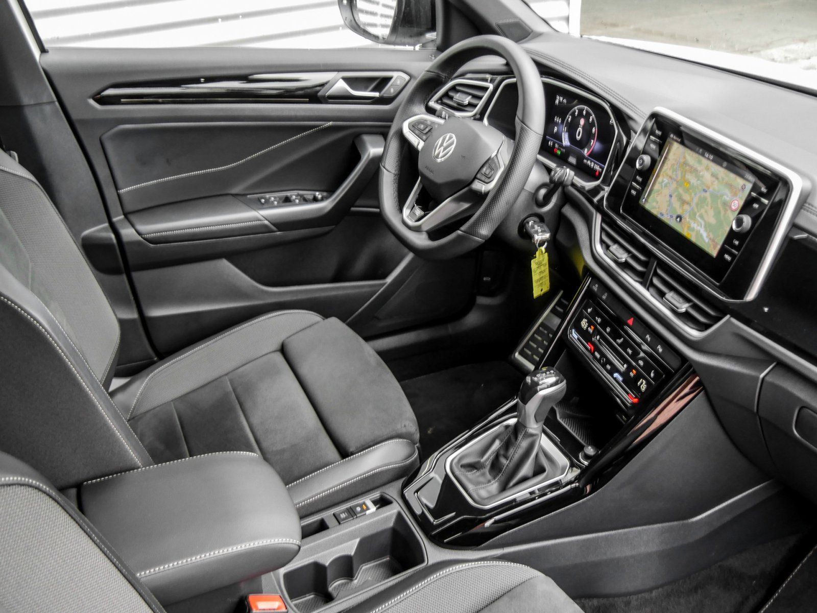 Volkswagen T-Roc - Bild 4