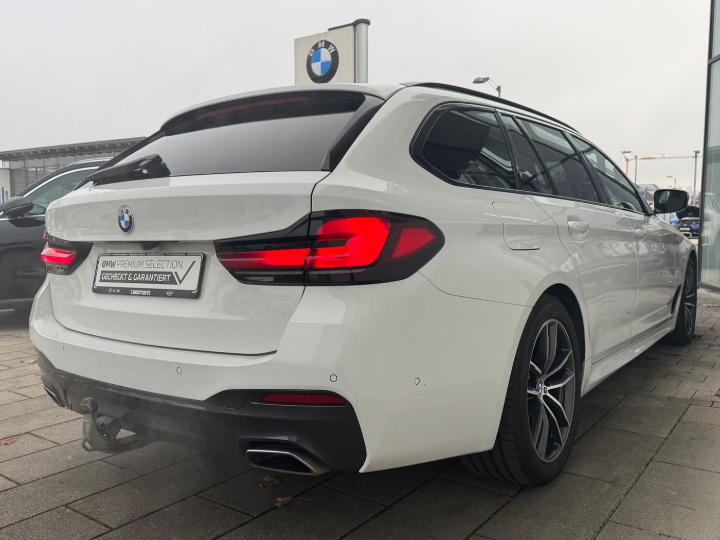 Fahrzeugabbildung BMW 540d xDrive Tour. M-Sport AHK 2 JAHRE GARANTIE