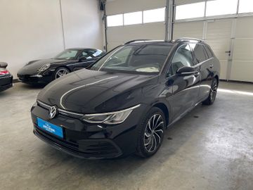 Volkswagen Golf - 1
