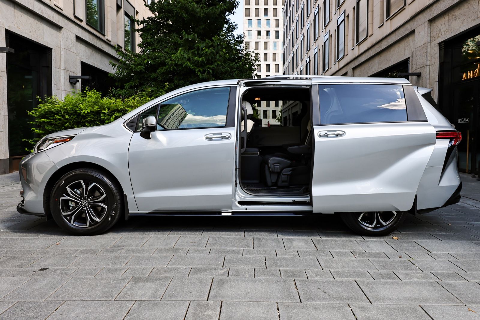 Toyota Sienna Platinum AWD | JBL Sound | Panorama | HUD imagem 3