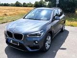 BMW X1 sDrive18d Sport Line - Leder/Auto/Schiebedach