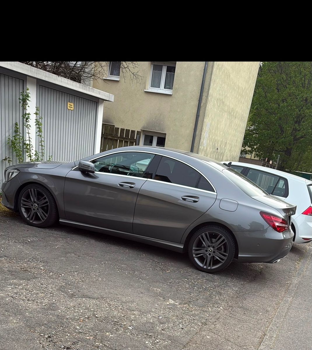 MERCEDES-BENZ CLA 200