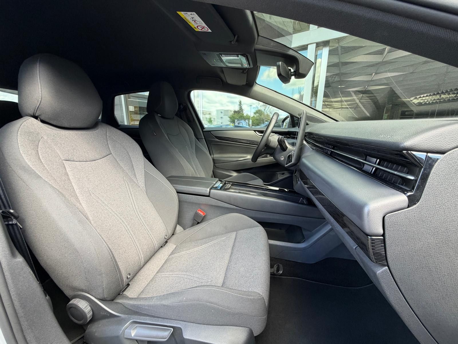 Fahrzeugabbildung Volkswagen ID.7 Pro >IQ.LIGHT+HEAD+MATRIX+NAVI+SHZ+ACC+360+