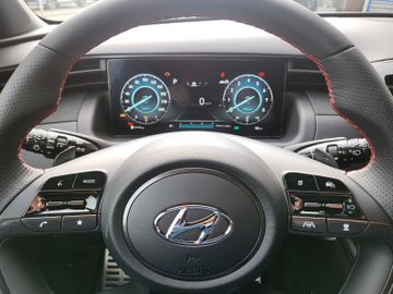 Fahrzeugabbildung Hyundai TUCSON 1.6 T-GDi 180PS DCT 48V 4WD N-LINE PANO