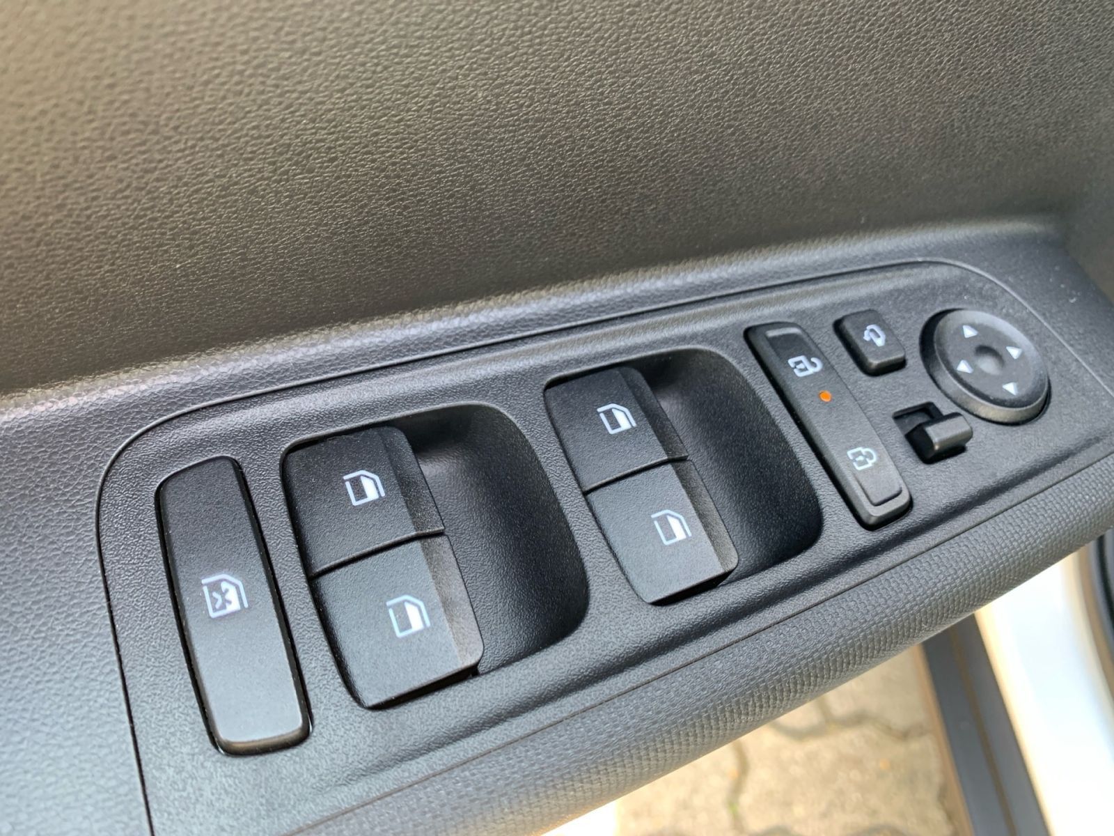 Fahrzeugabbildung Hyundai INSTER Select Elektro 49 kWh Navi Allwetter