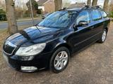 Skoda Octavia Kombi 1.6tdi Klima Navi AHK ... - Skoda Octavia aus 2012 mit Diesel-Antrieb: Kombi, 1.6