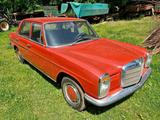 Mercedes-Benz Mercedes Benz 200 Strich 8 /8 - Mercedes-Benz mit Diesel-Antrieb: Strich 8