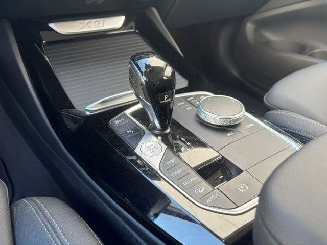 BMW X3 xDrive 20iA HUD AHK-el. klappb. AHK-klappbar  foto 10
