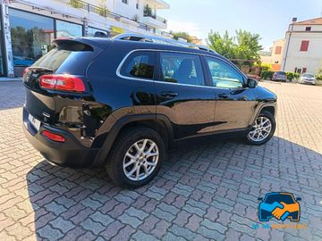 Jeep Cherokee - 5